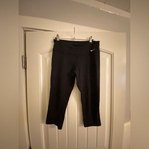 nike womens capri